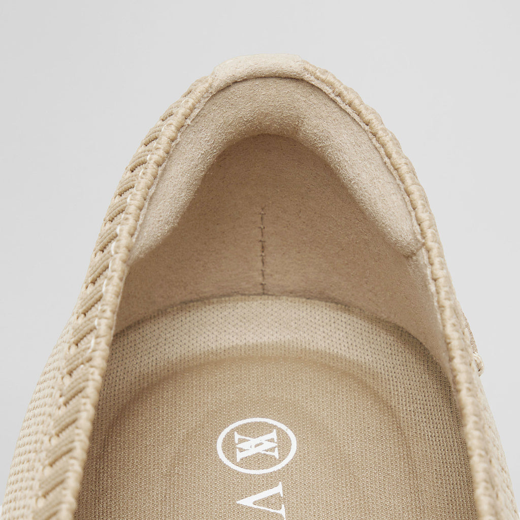Pointed-Toe Ballet Flats (Aria 5°)