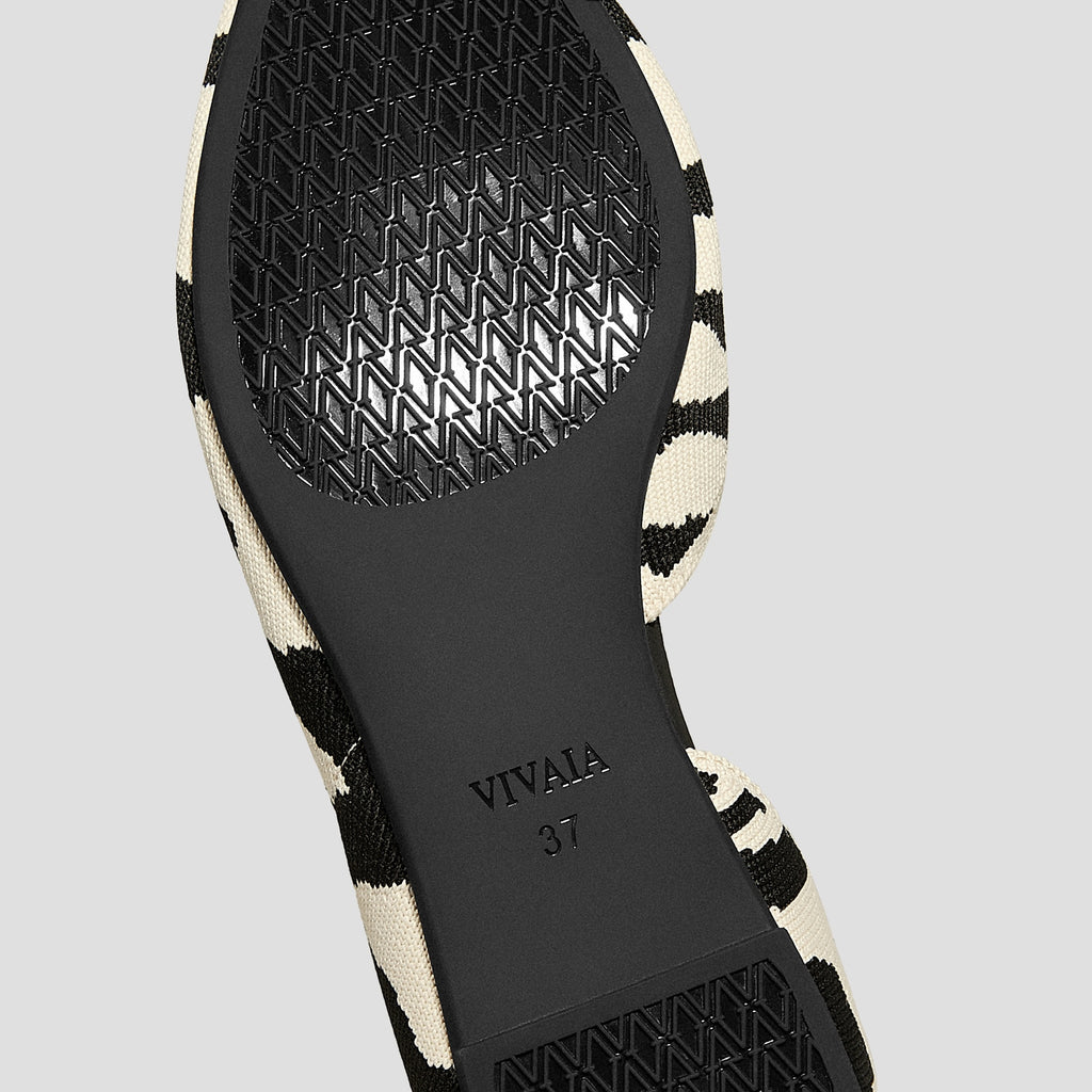 Pointed-Toe D'Orsay Flats (Melia)
