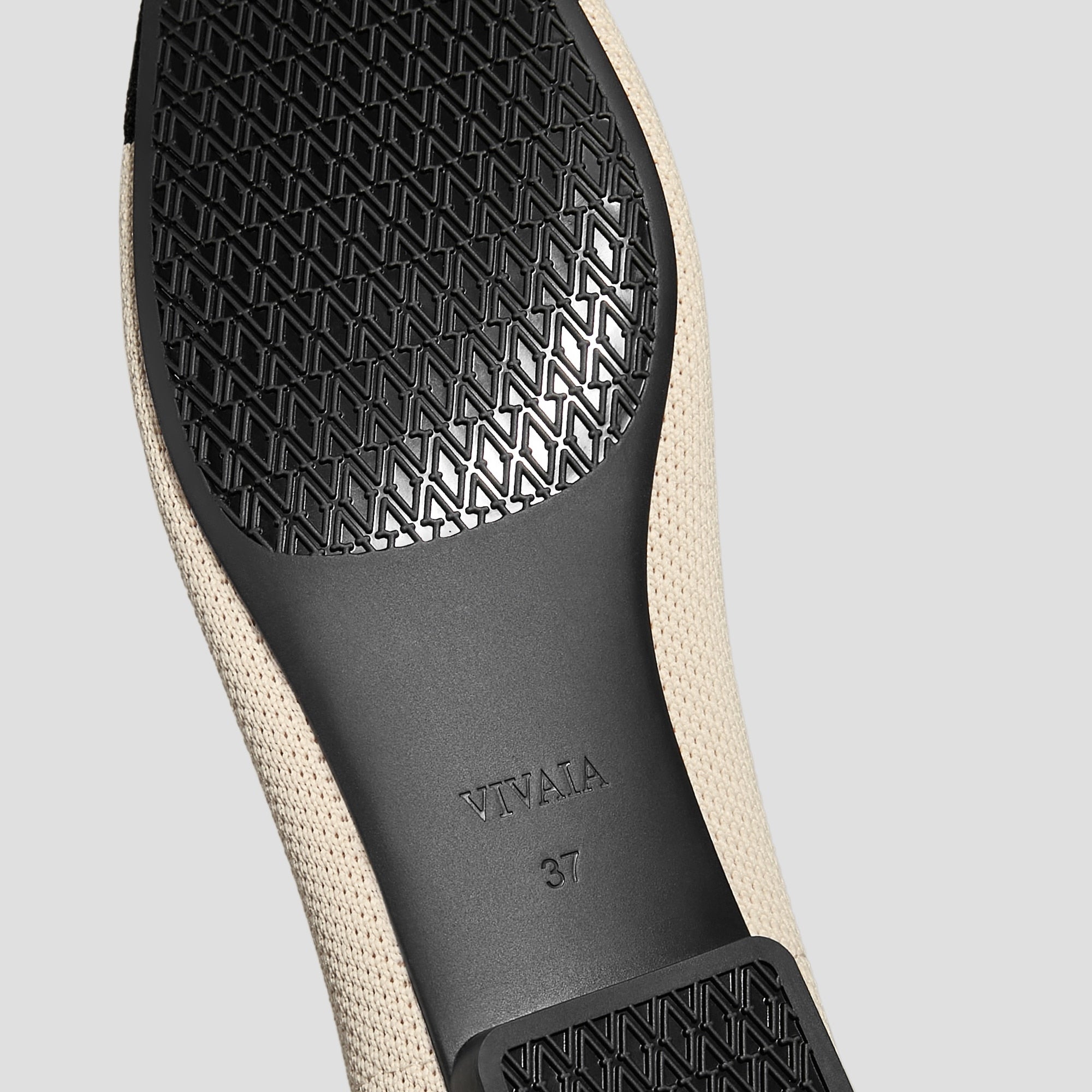 Square-Toe V-Cut Flats (Margot 2.0)