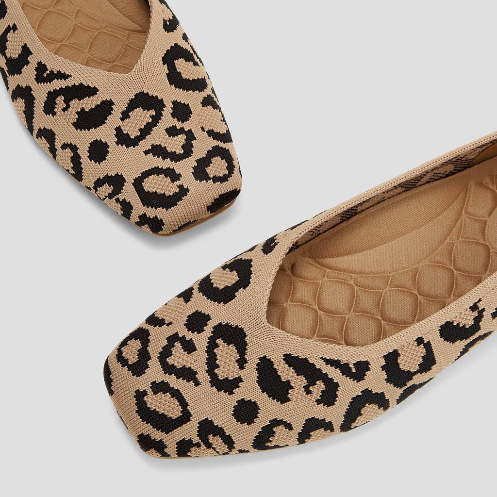 Lightweight Square-Toe V-Cut Flats (Margot Walker)