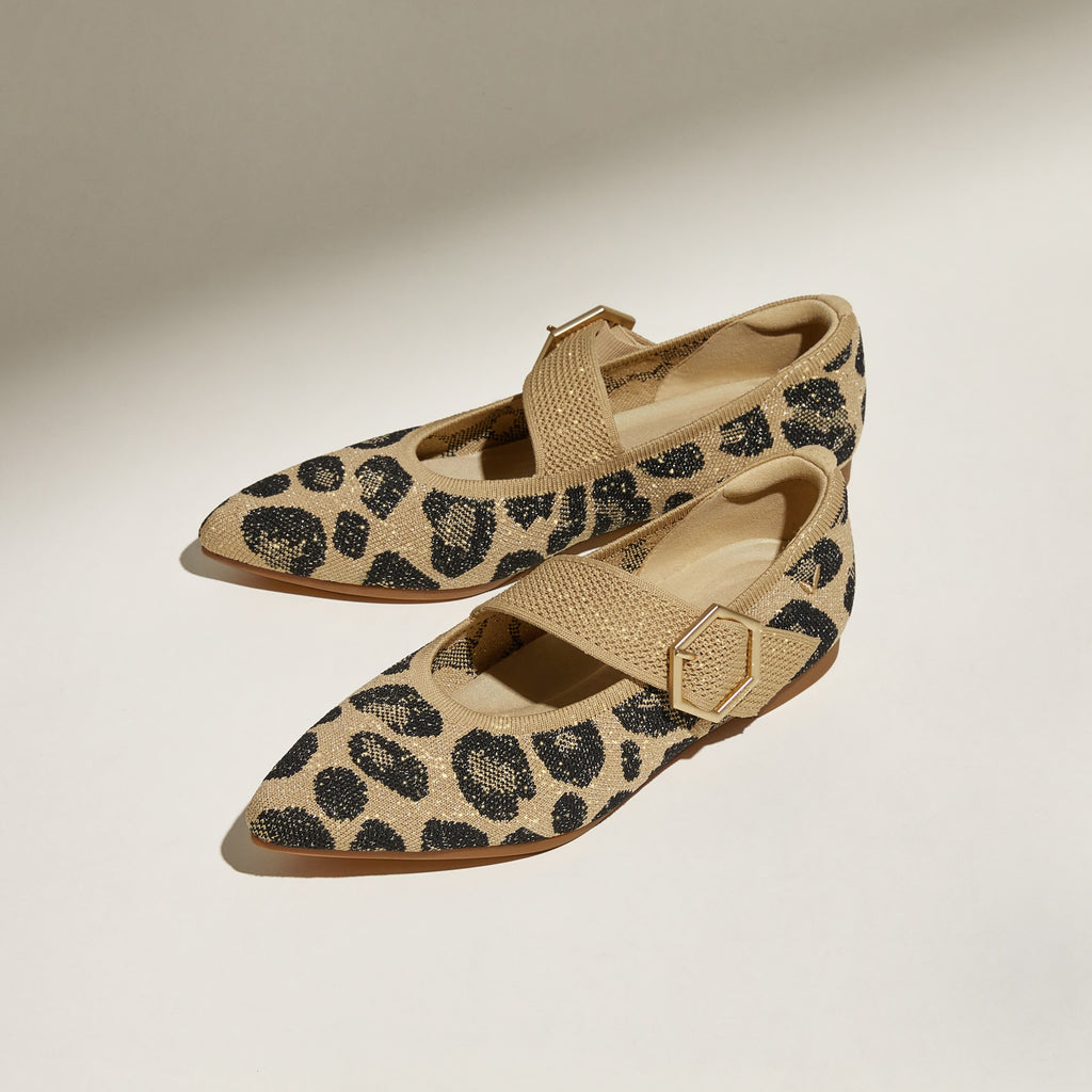 Pointed-toe Mary-Jane Flats (Maria)