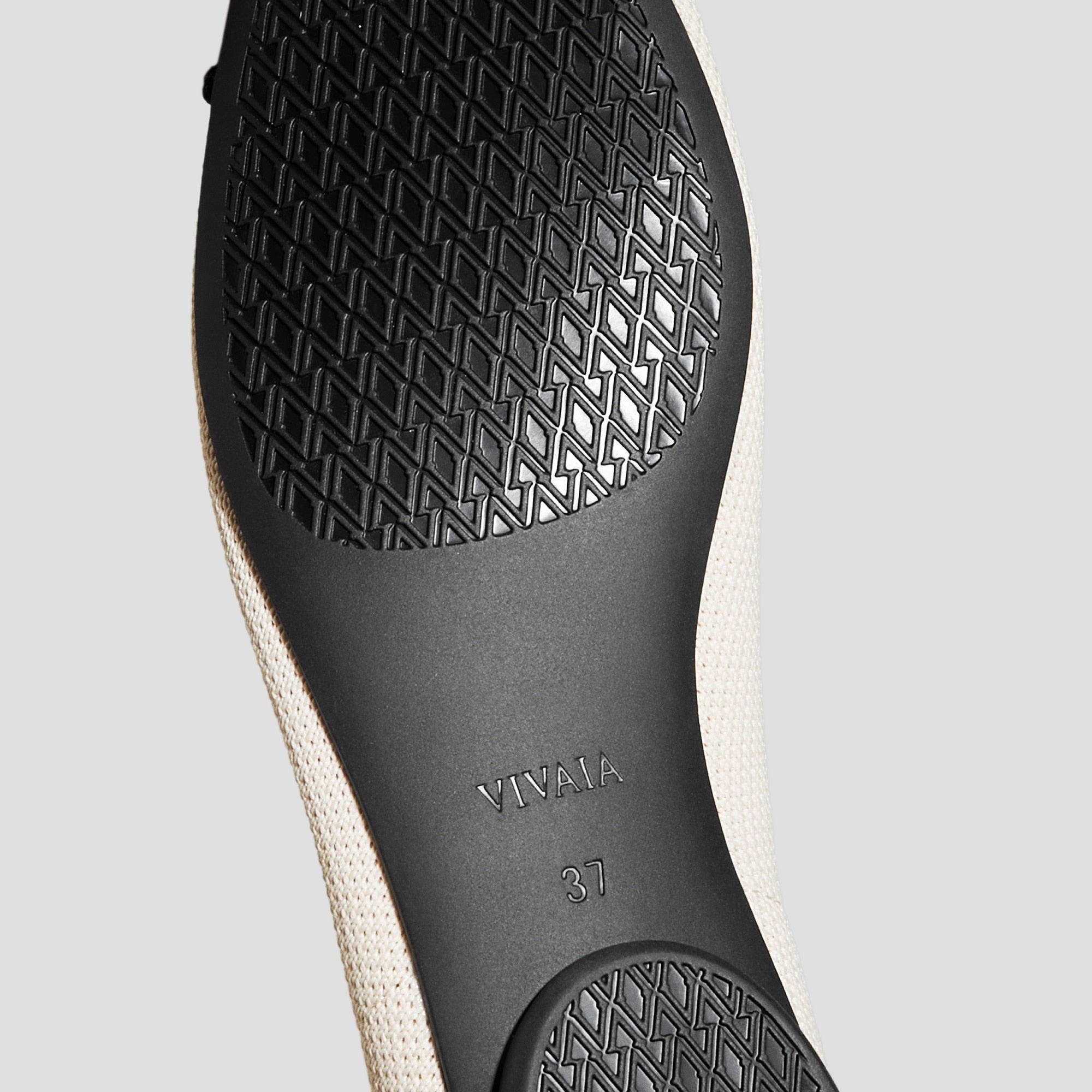 Almond-Toe Bow Flats (Tiana)