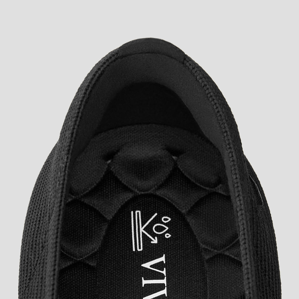 Lightweight Square-Toe V-Cut Flats (Margot Walker)