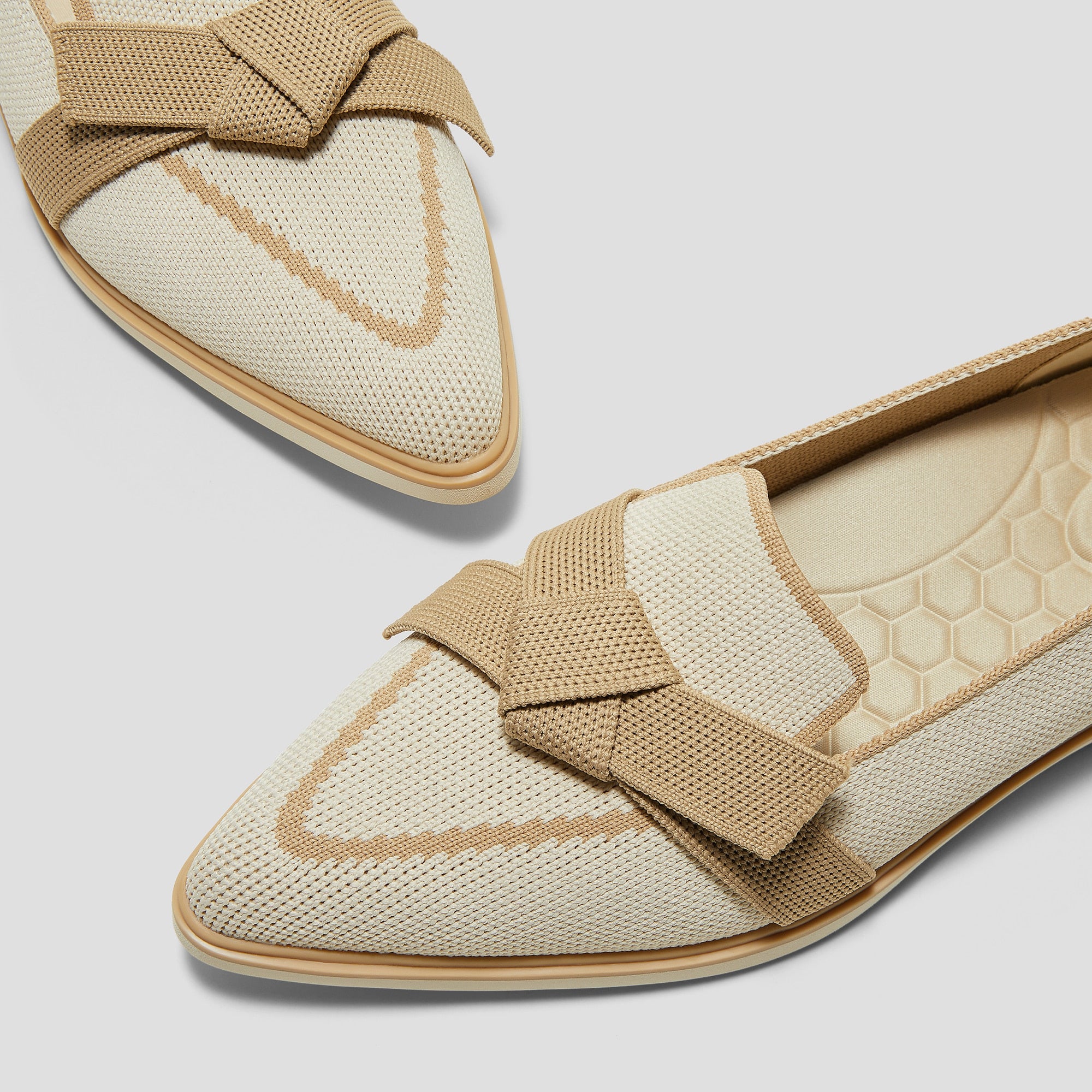 Water-Repellent Pointed-Toe Bow Loafers (Valentina)