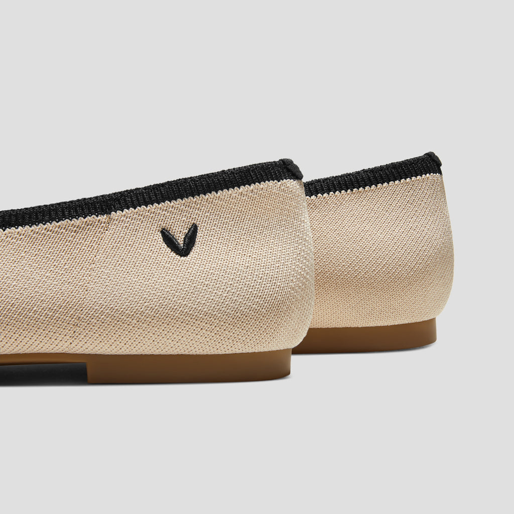 Almond-Toe Nude Flats (Nubia)
