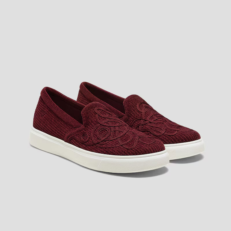 Classic Unisex Sneakers (V-Tune)