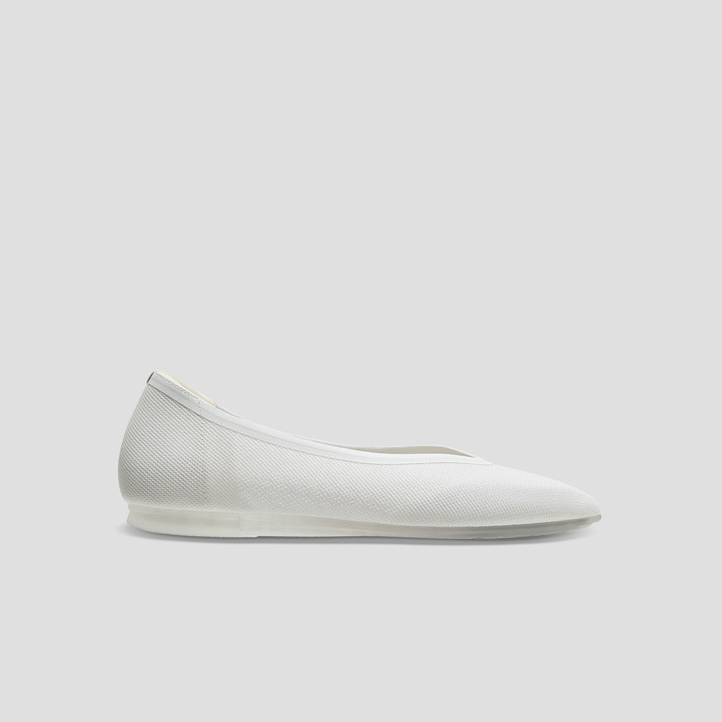 Pointed-Toe Dual-Cushion City Flats (Ecostitch™ Flat Pro)