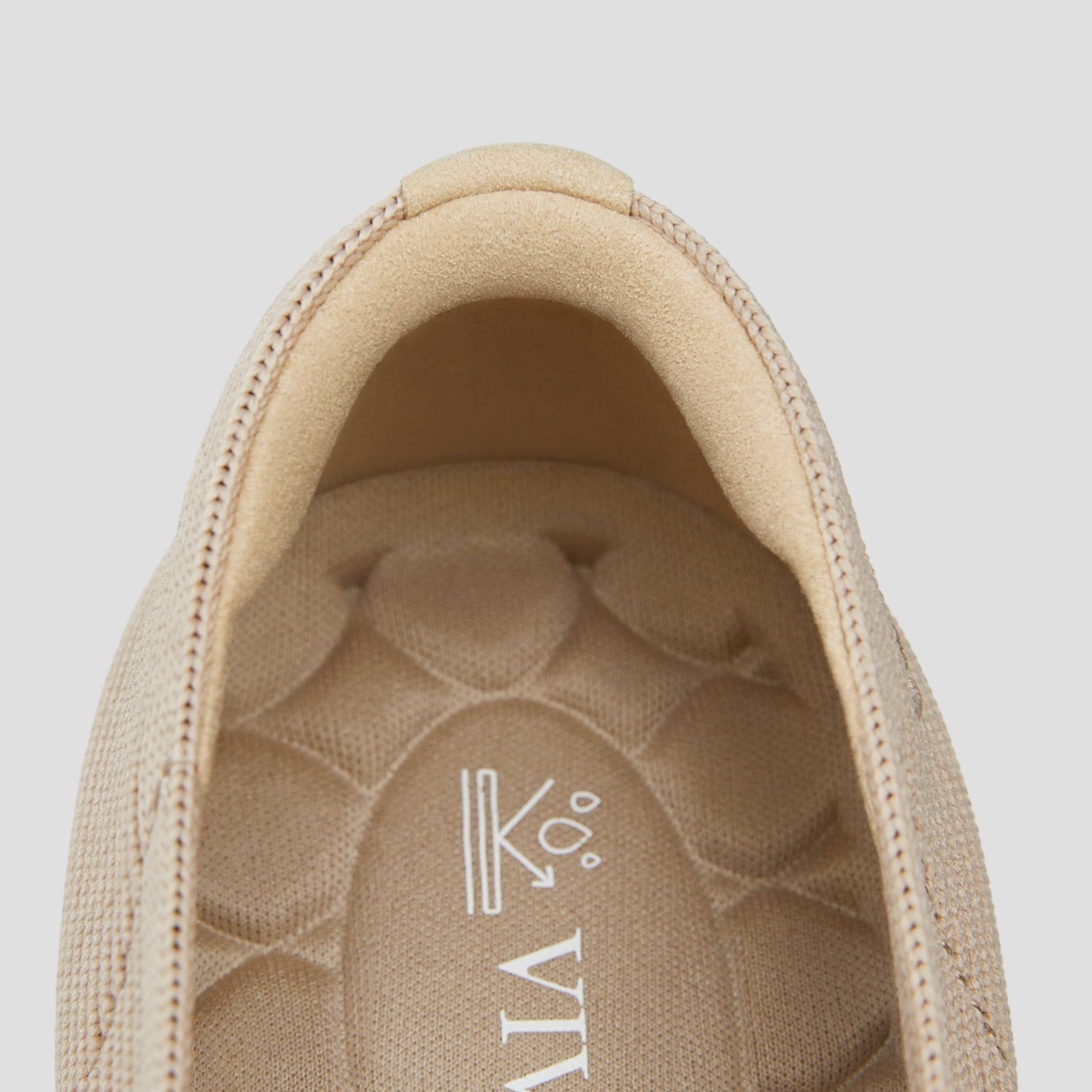Lightweight Square-Toe V-Cut Flats (Margot Walker)