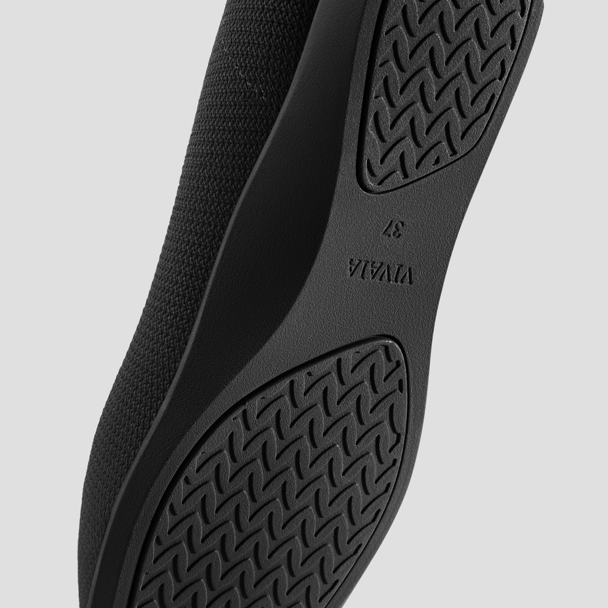 Lightweight Pointed-Ballet Flats (Aria Walker)