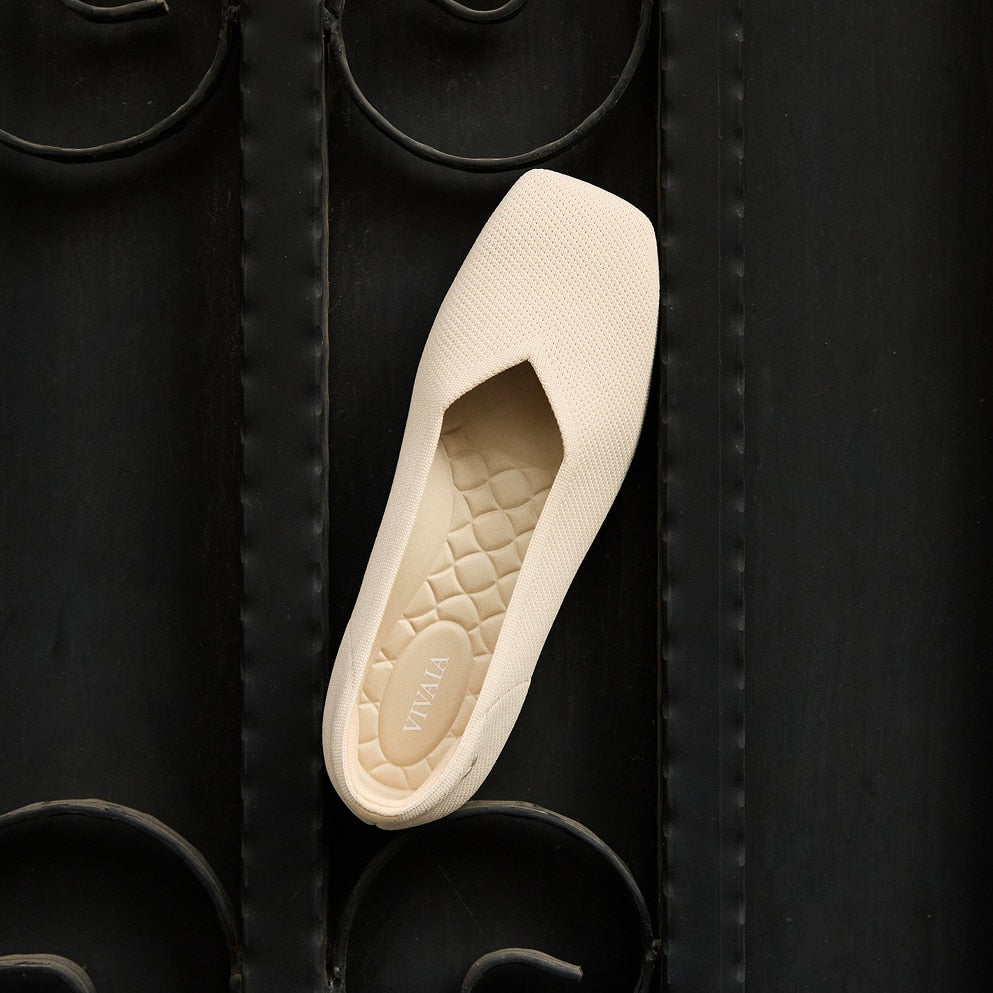 Square-Toe Margot V-Cut Flats (Margot 3.0)