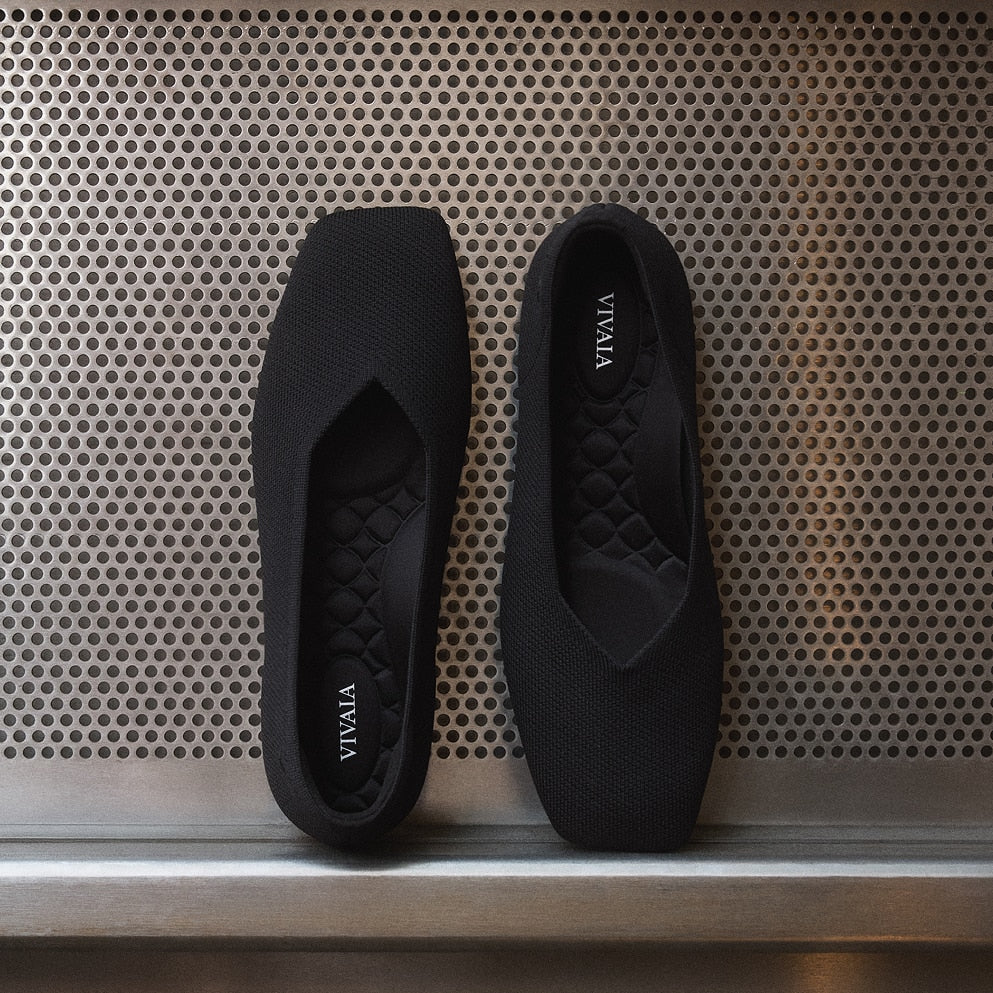 Square-Toe Margot V-Cut Flats (Margot 3.0)