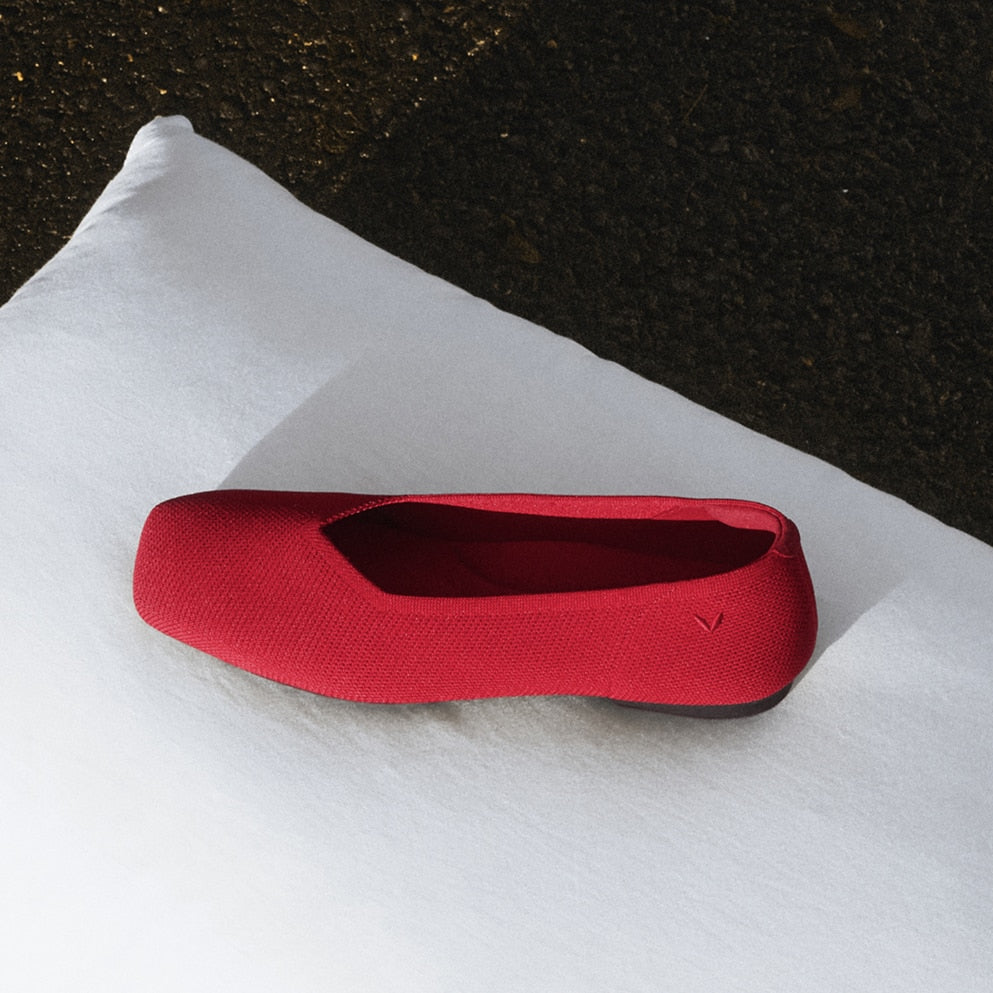 Square-Toe Margot V-Cut Flats (Margot 3.0)