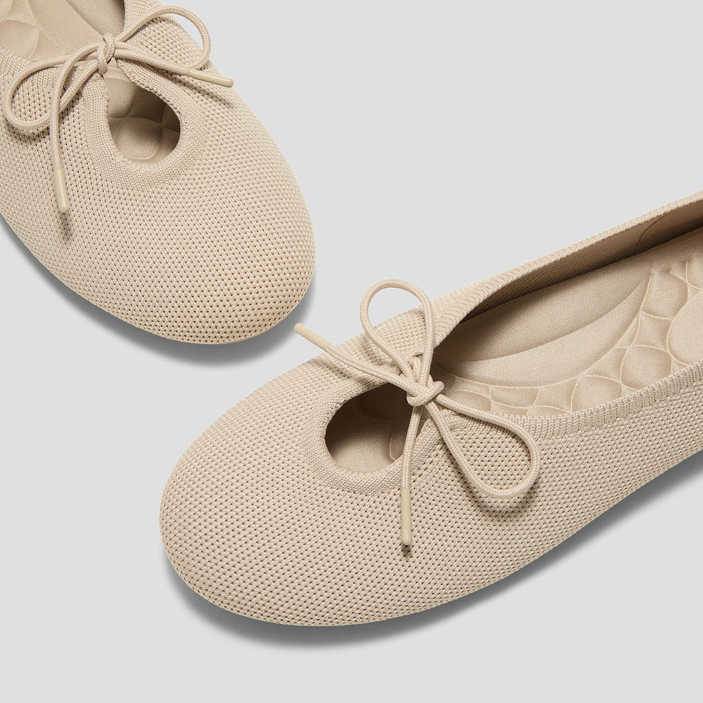 Round-Toe Lace-up Flats (Camora)
