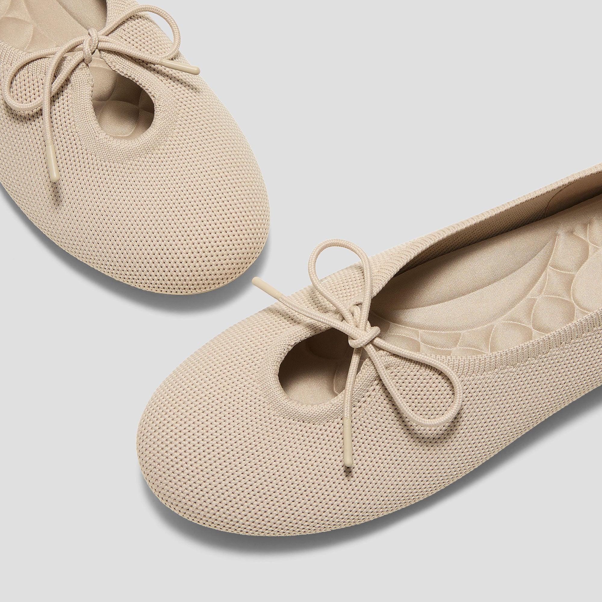 Round-Toe Lace-up Flats (Camora)