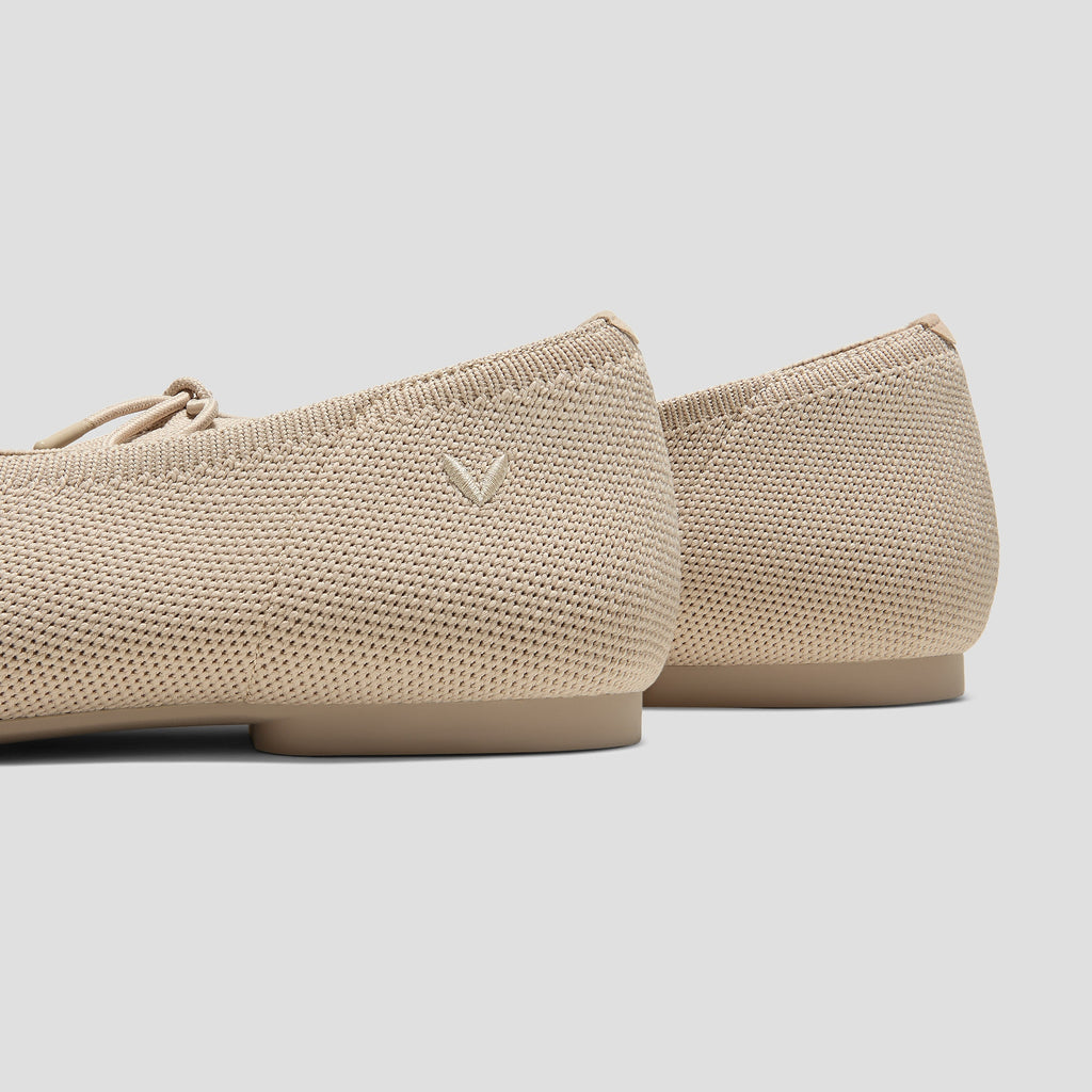 Round-Toe Lace-up Flats (Camora)