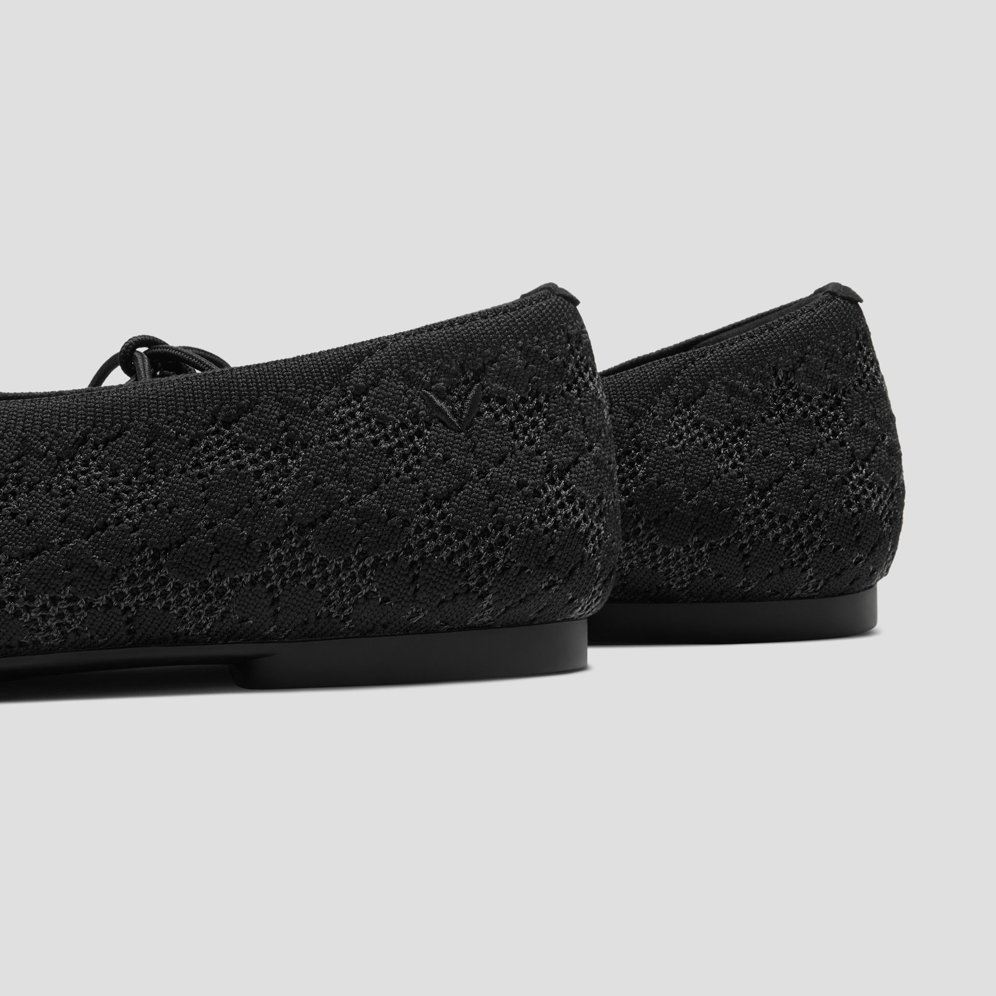 Round-Toe Lace-up Flats (Camora)