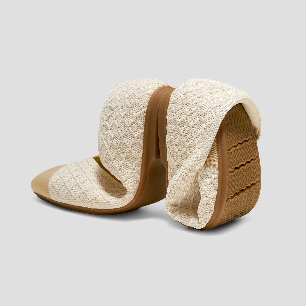 Square-Toe Margot V-Cut Flats (Margot 3.0)