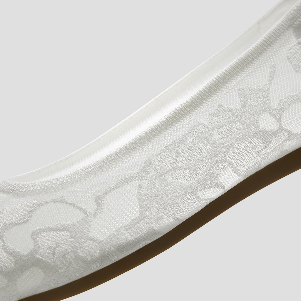 Pointed-Toe Lace Reborn™ Flats (Aria 5°)