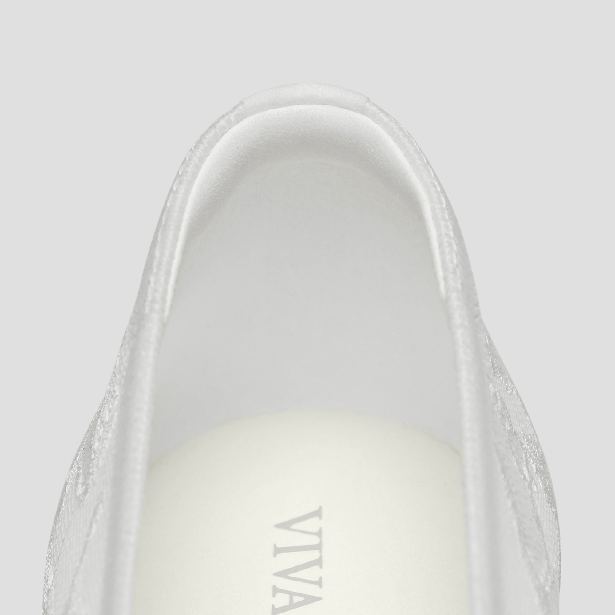 Pointed-Toe Lace Reborn™ Flats (Aria 5°)
