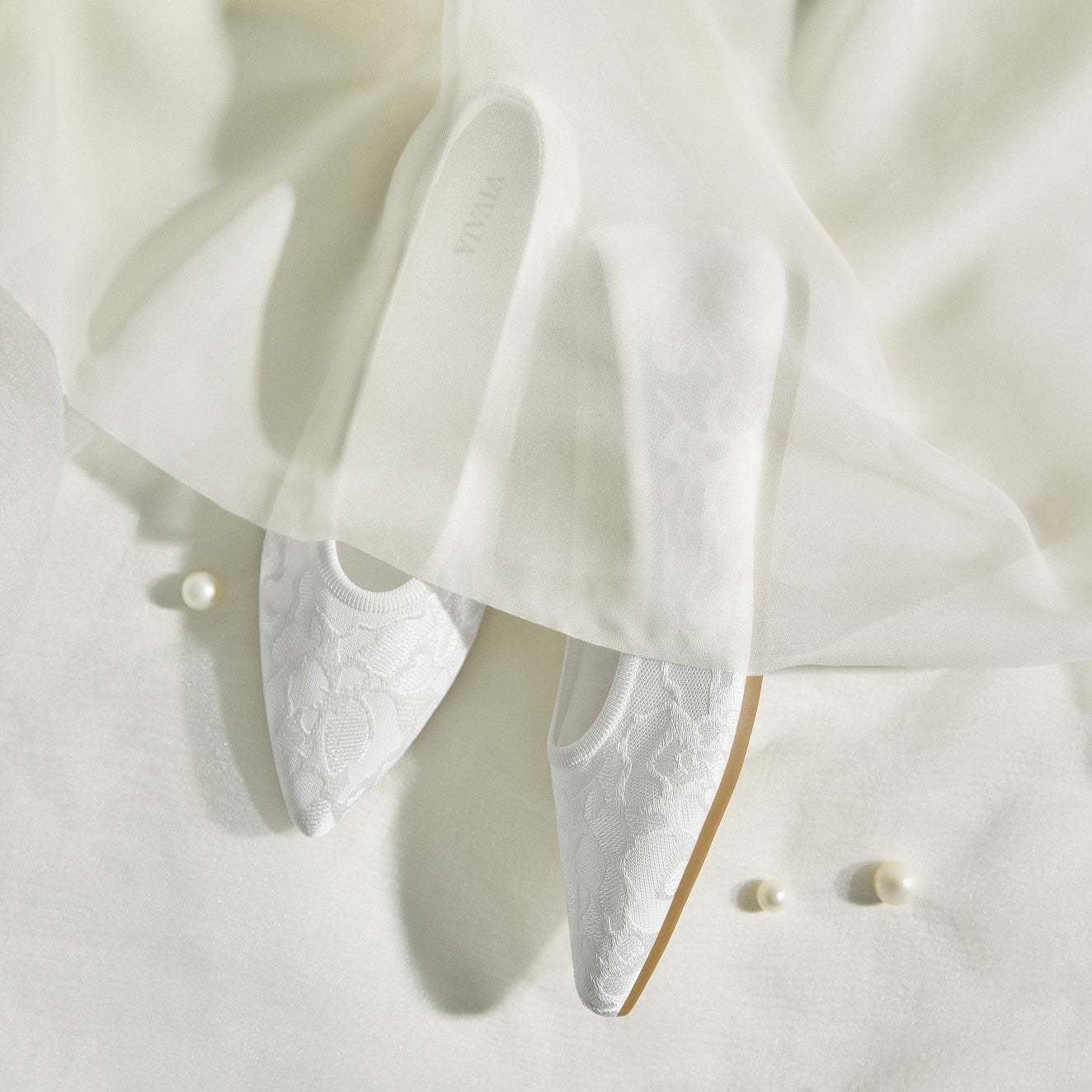 Pointed-Toe Lace Reborn™ Flats (Aria 5°)