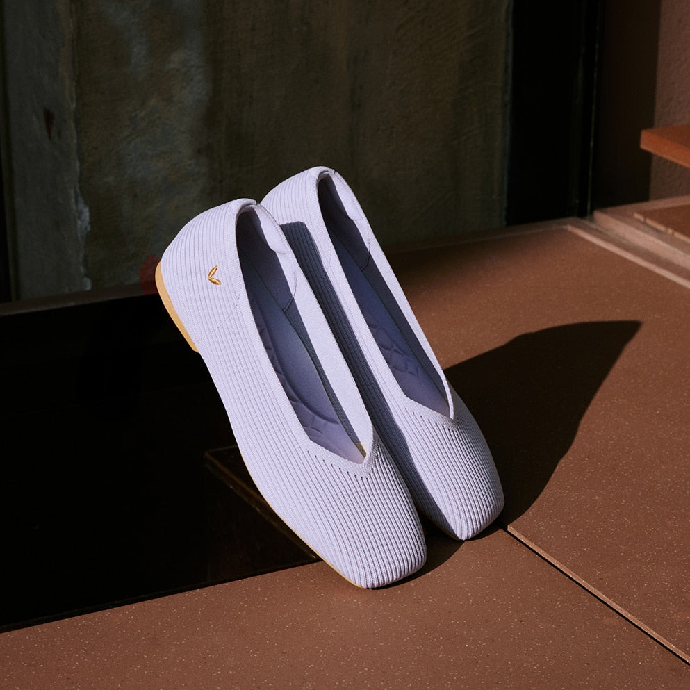 Square-Toe Margot V-Cut Flats (Margot 3.0)