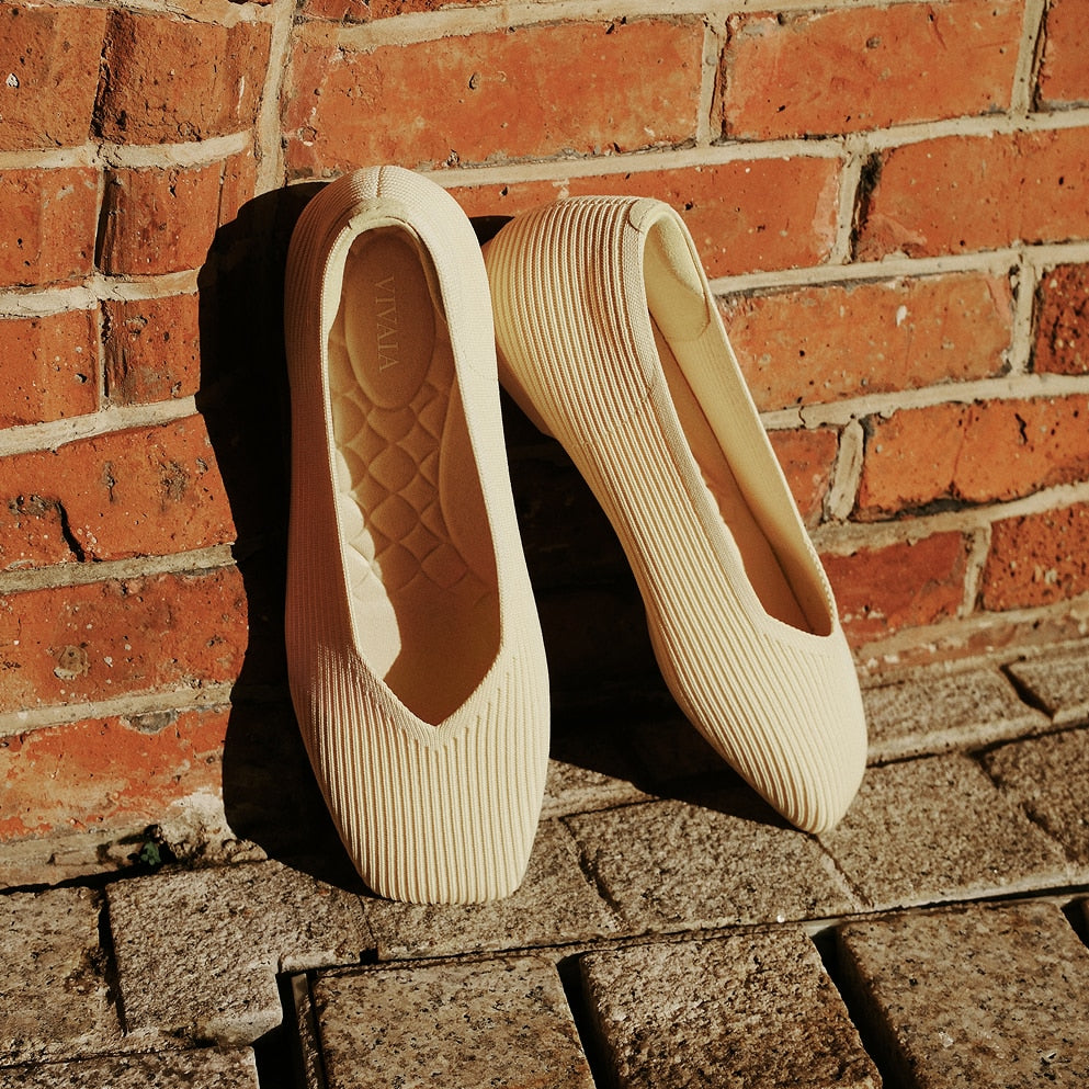 Square-Toe Margot V-Cut Flats (Margot 3.0)