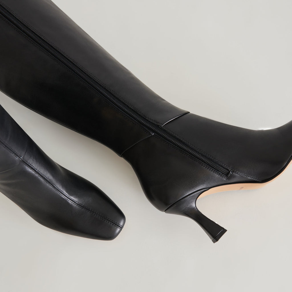 GYRA WIDE CALF BOOTS BLACK LEATHER