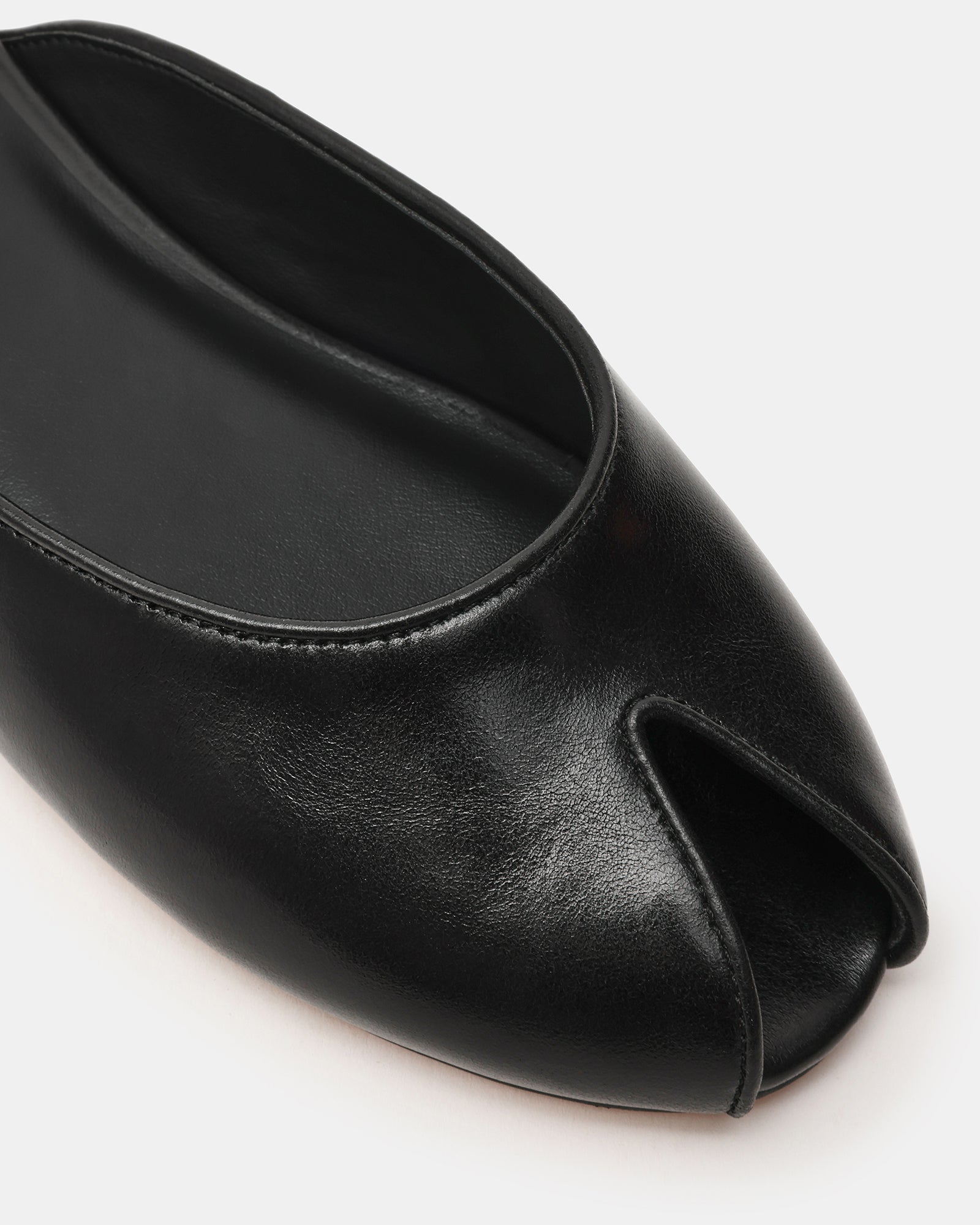 Bloss Black Leather