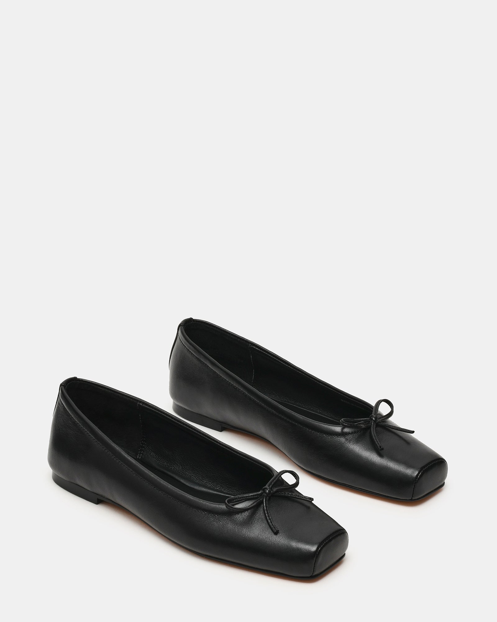 Eleve Black Leather